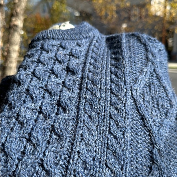 Aran Sweater Market Caspian blue fisherman cable knit Ireland wool sweater. Sz M - Picture 11 of 15